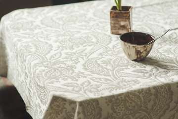 Tischdecken aus Leinen und Polyester