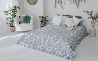 Bedspreads with various patterns